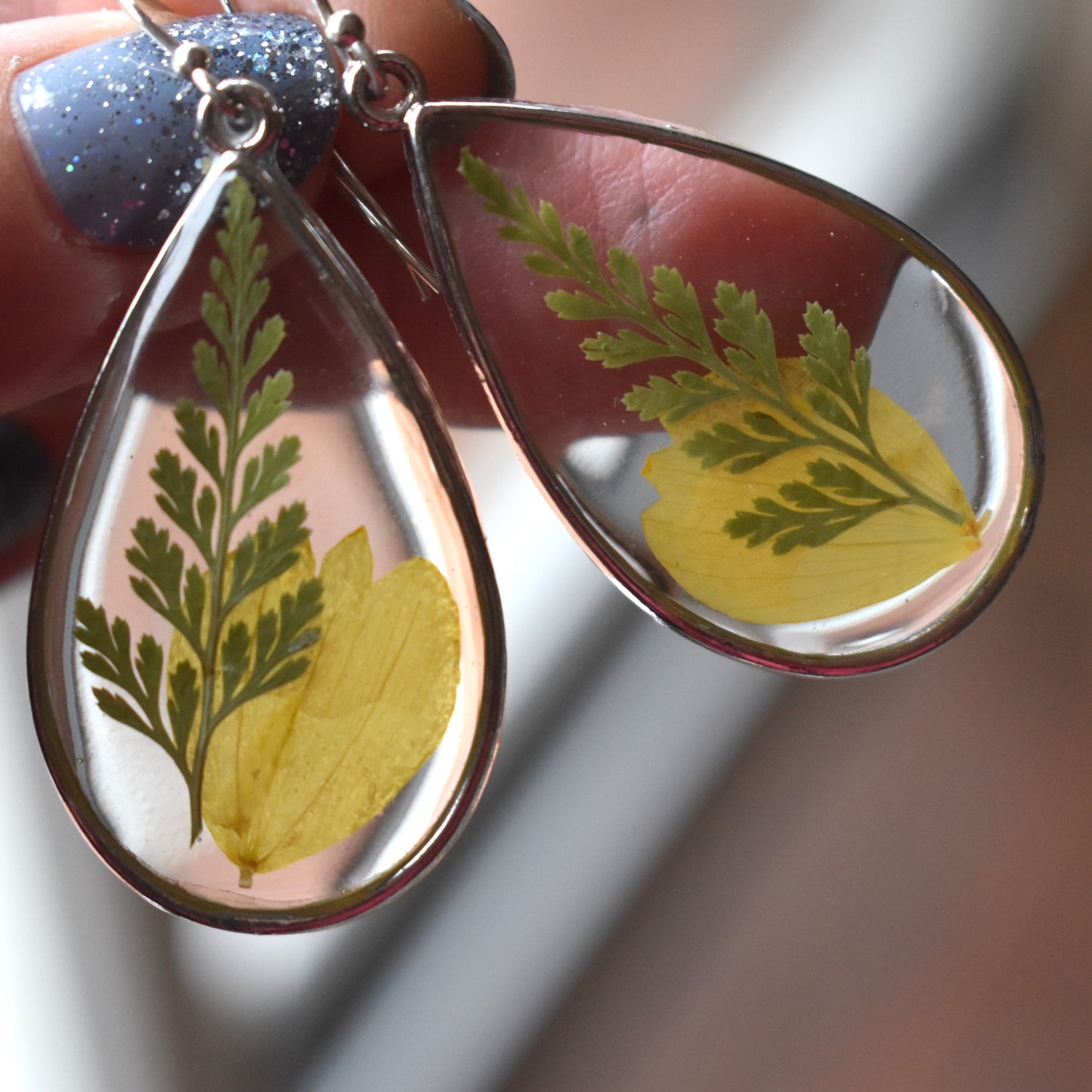 Botanical teardrops - yellow fern