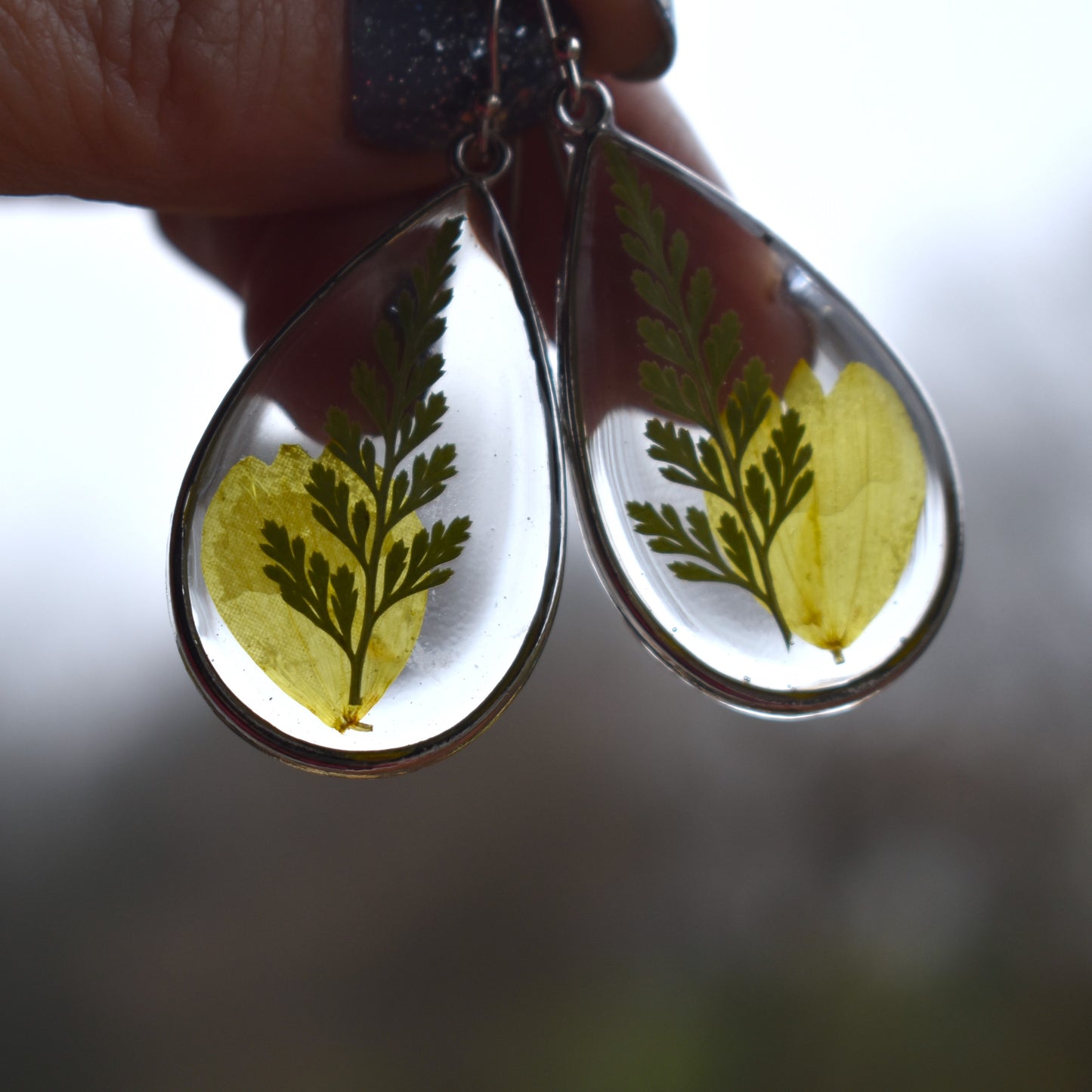 Botanical teardrops - yellow fern