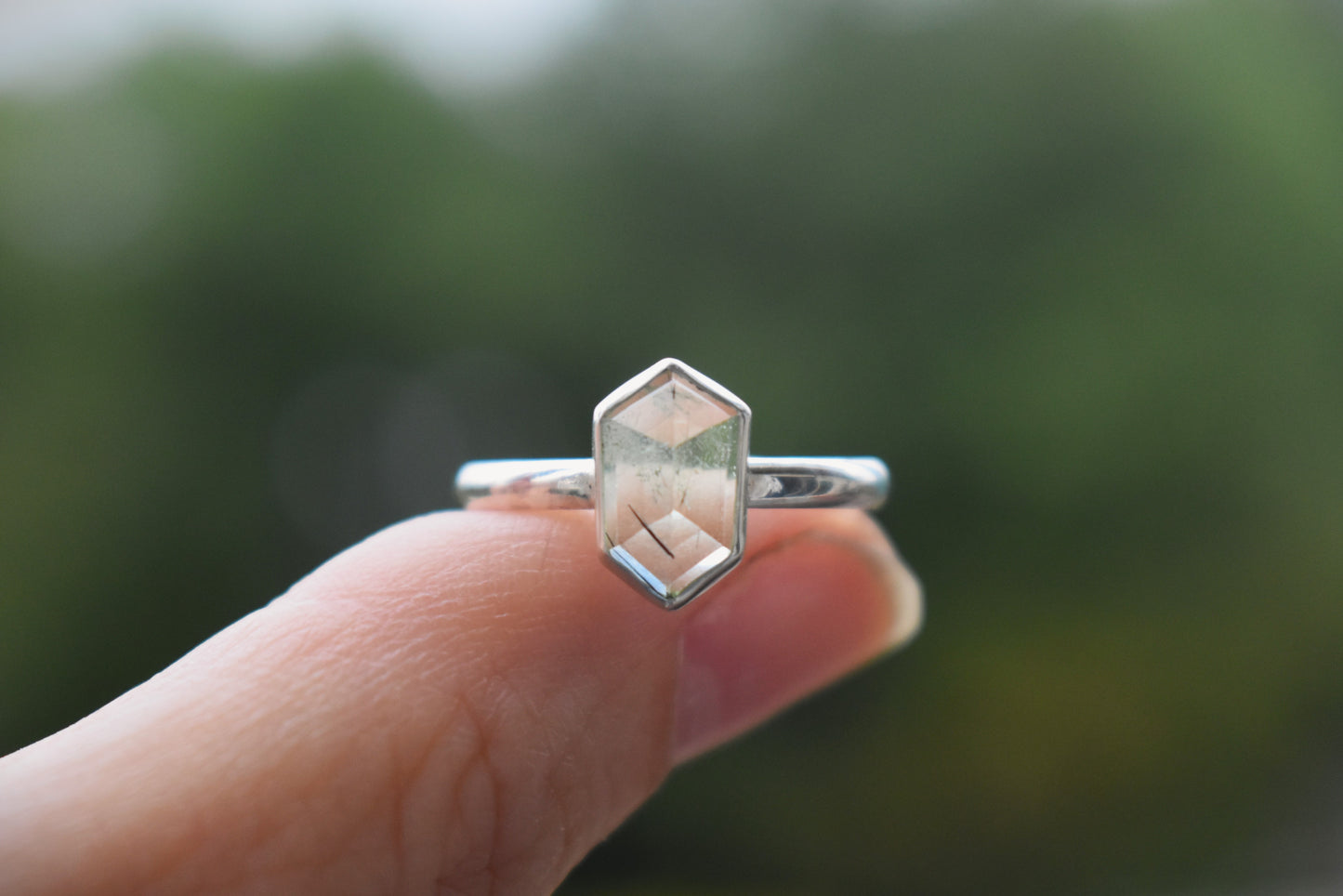 Faceted Peridot with Ludwigite Ring - size 7.25