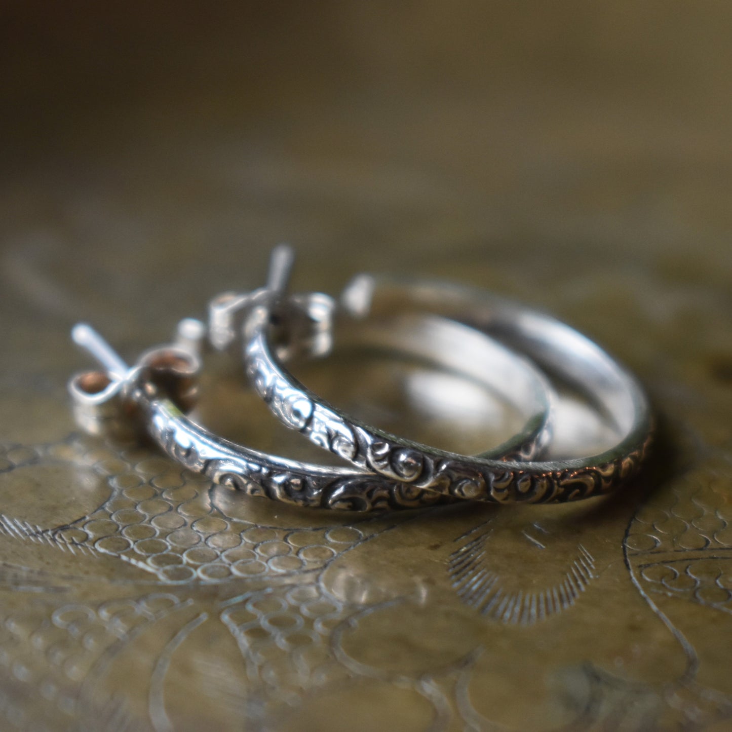 Thin Patterned 1" Hoops