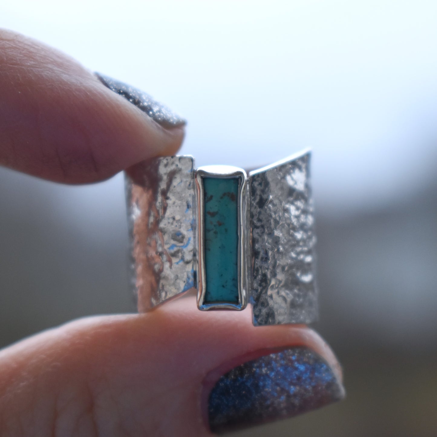 Elongated Turquoise Reticulated Band Ring - size 8