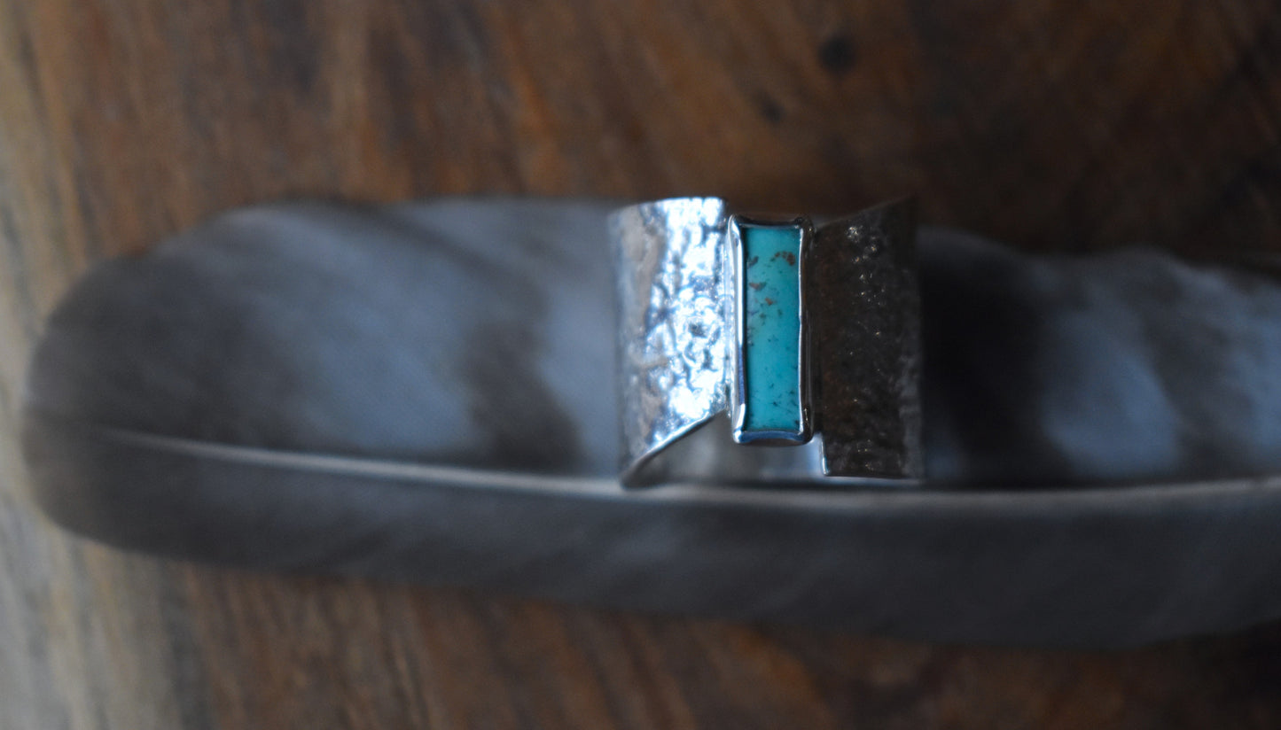 Elongated Turquoise Reticulated Band Ring - size 8
