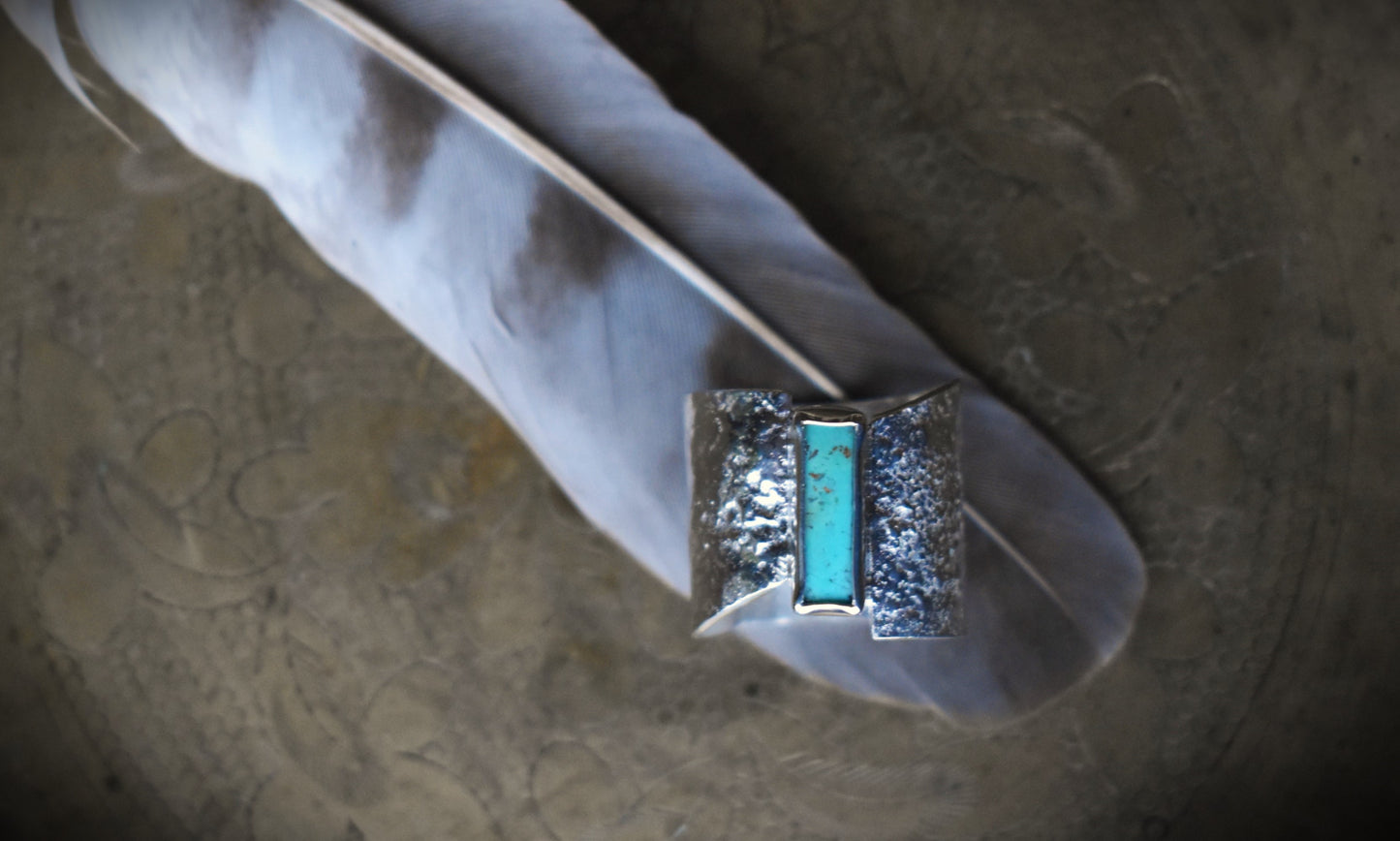 Elongated Turquoise Reticulated Band Ring - size 8