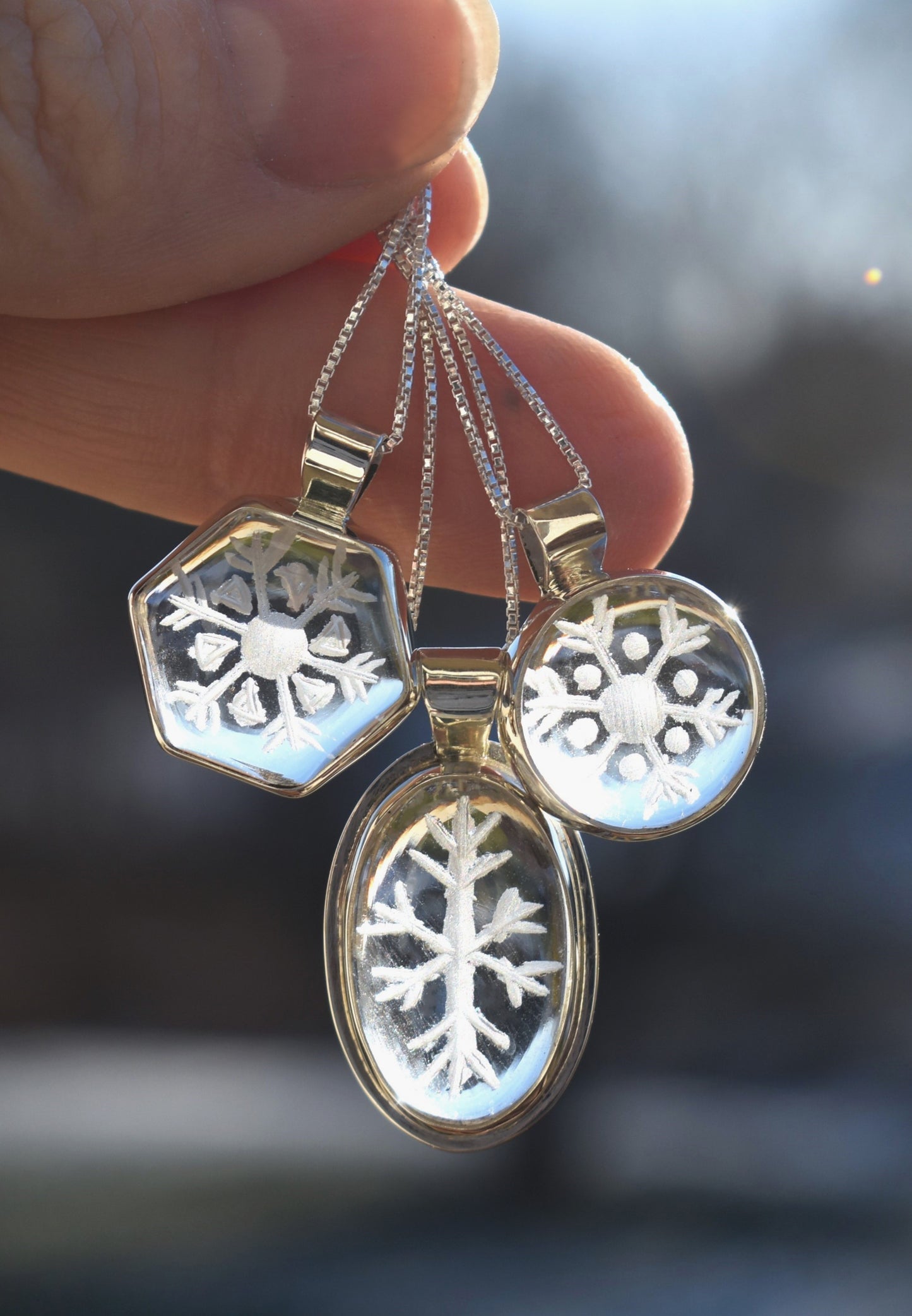 Quartz Snowflake Reverse Intaglio Necklace - Oval