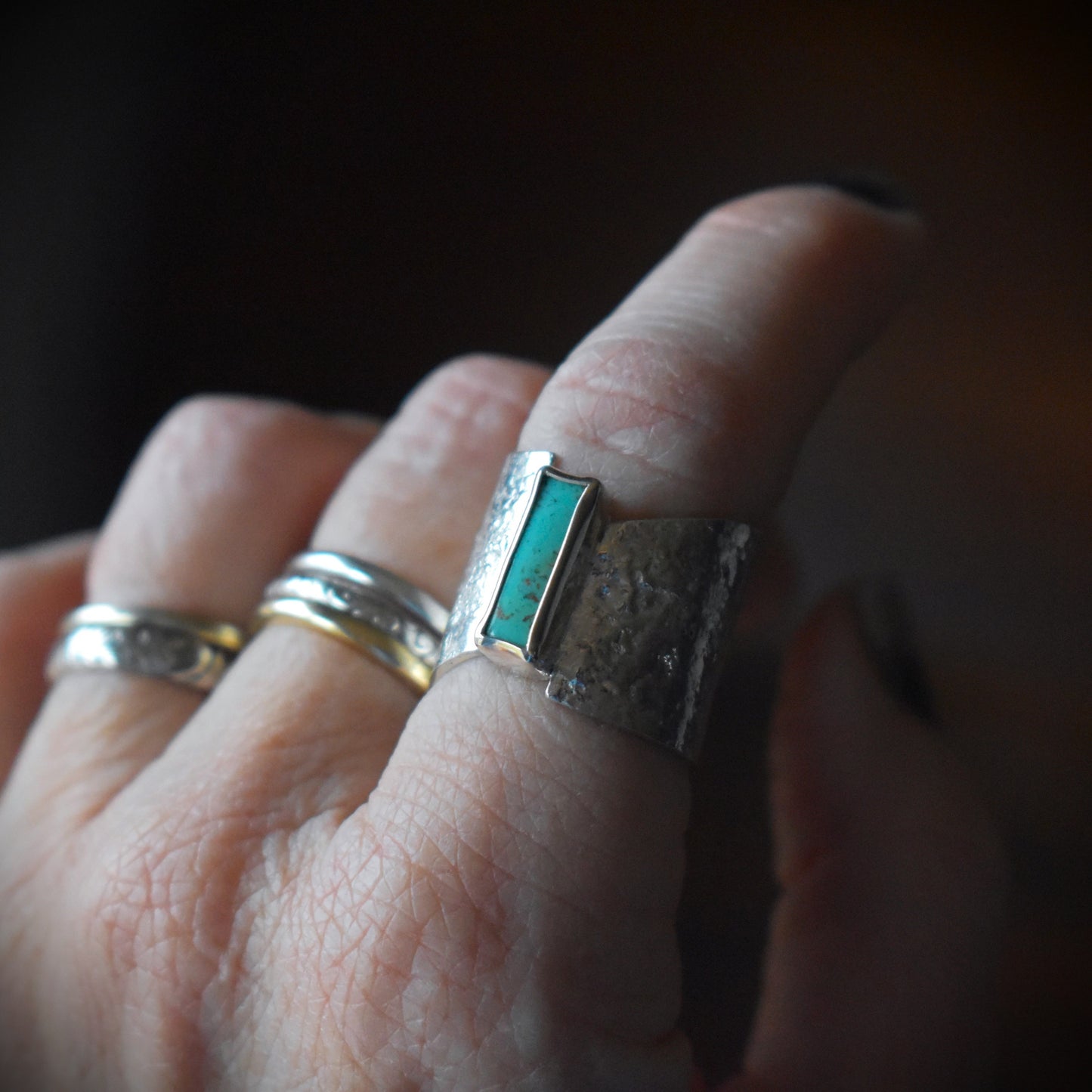 Elongated Turquoise Reticulated Band Ring - size 8