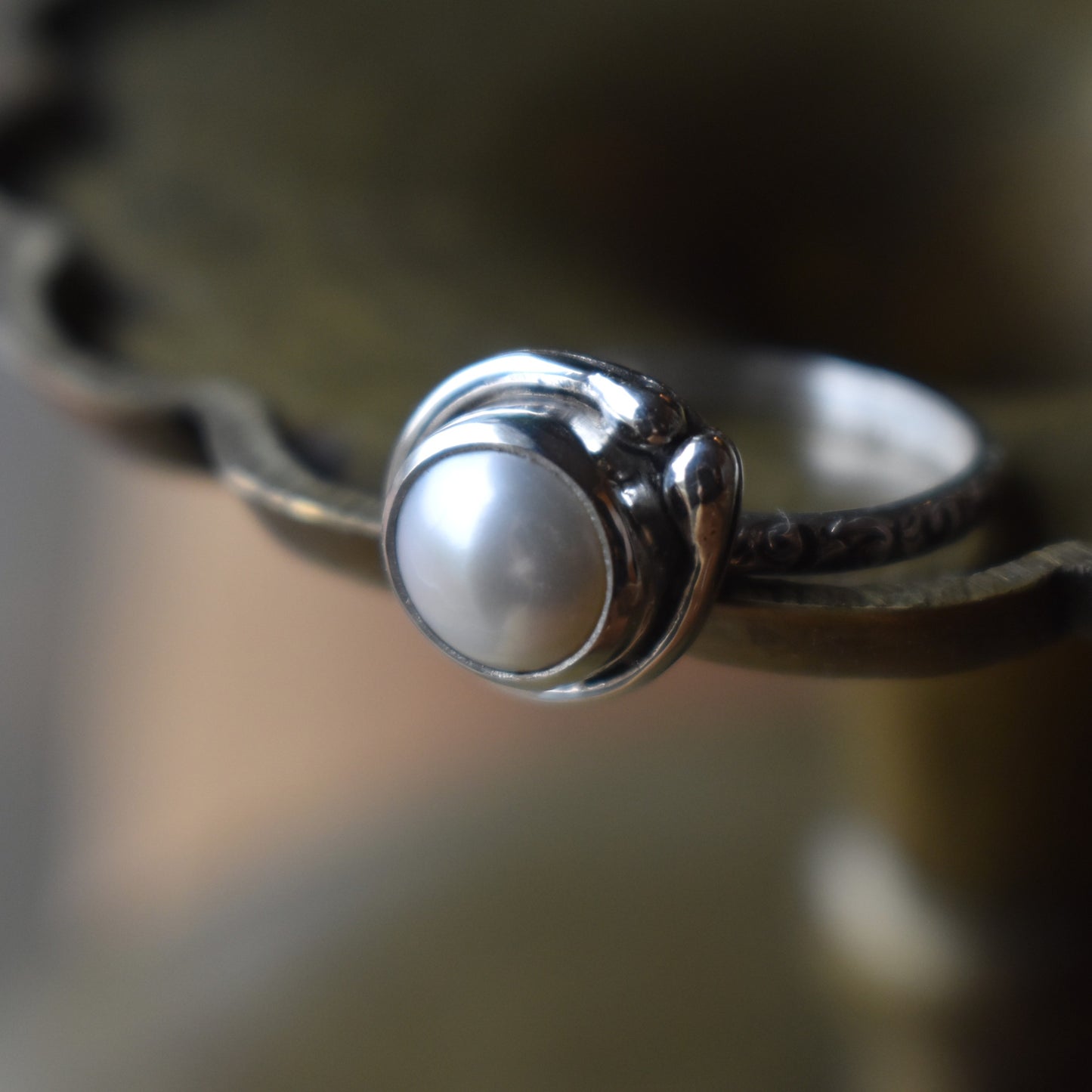 Freshwater Pearl Solitaire - size 7